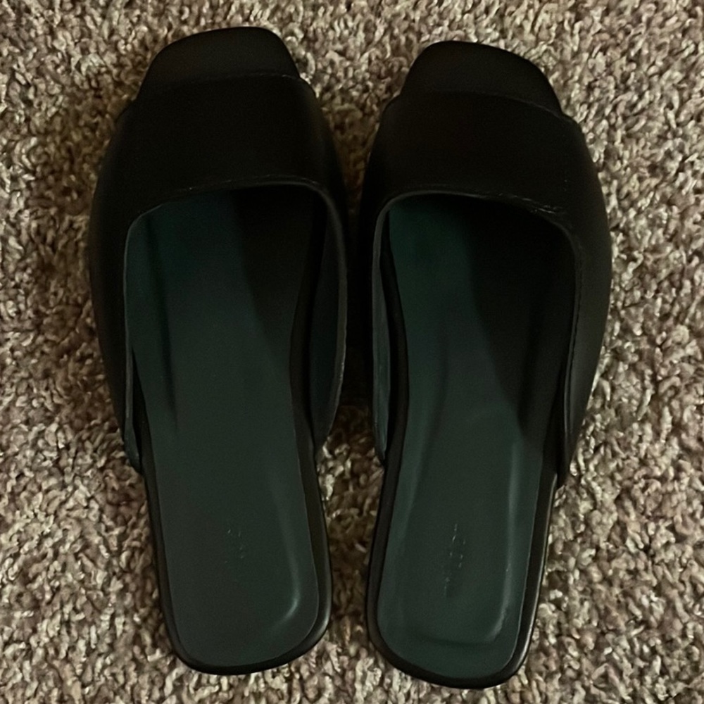 New Wilder Maude Black Slide Sandal Size 8 - Picture 2 of 5